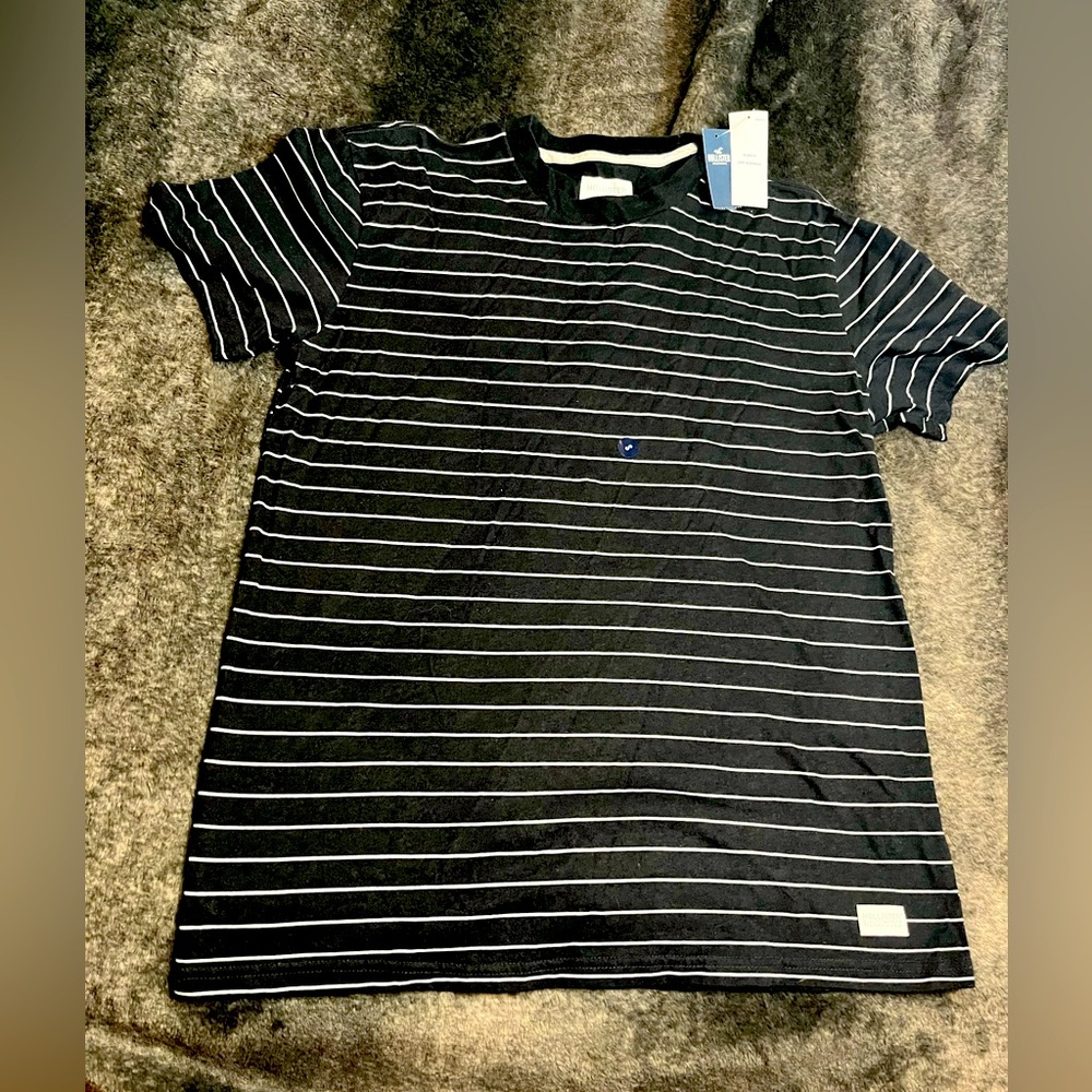 Hollister Balck and White Men’s T-shirt